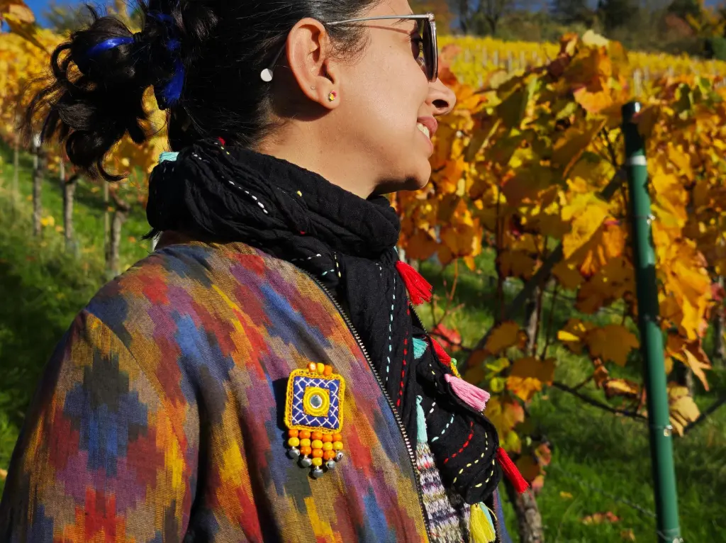 _6 Blue portal to the Orange Galaxy brooch2.webp