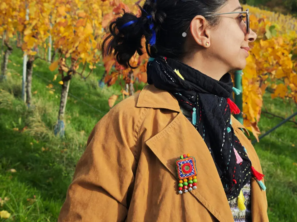 _7 blue portal brooch2.webp