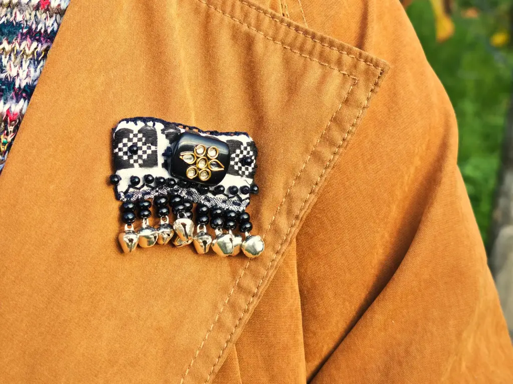 Brooch - Black and White Jewel