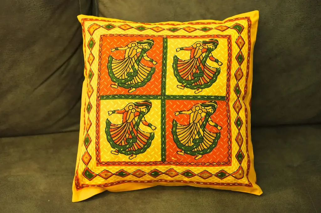 Cushion Cover - Dancing Women