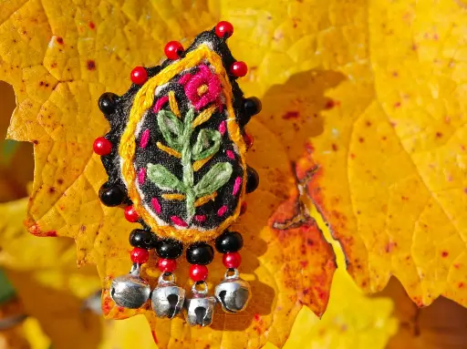 Brooch - Flower Drop